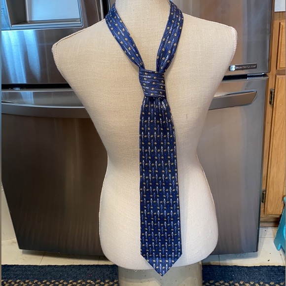 Mens Burberry 💯% Silk Steely Blue Bird TIE. Like NEW Condition! Pristine 🦜60” - Picture 15 of 15